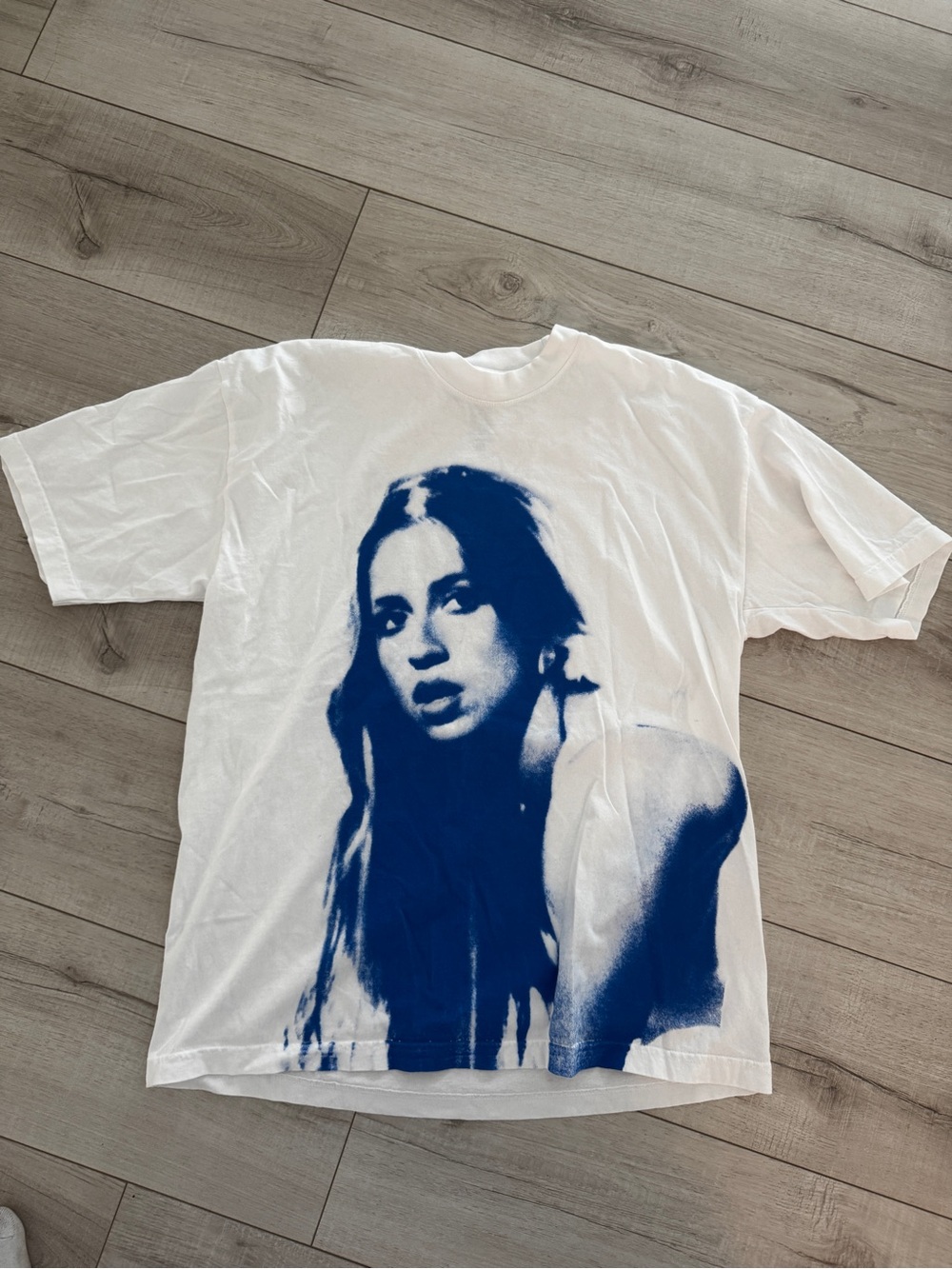 Tate McRae tee shirt from concert